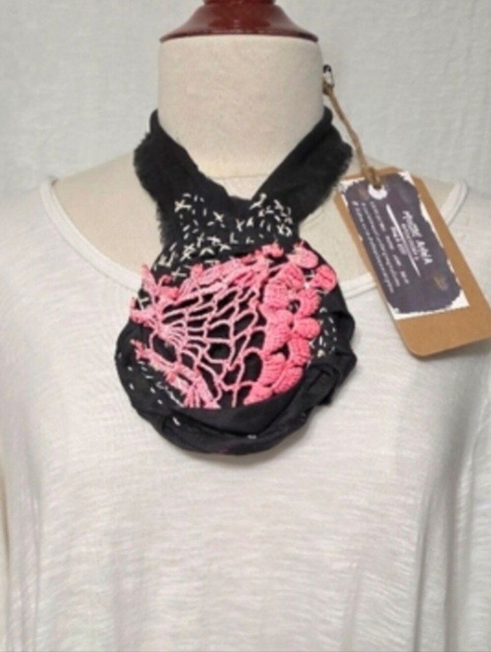 JABOT🩷 MOSSIE ANNA ARTISAN DESIGN NWT